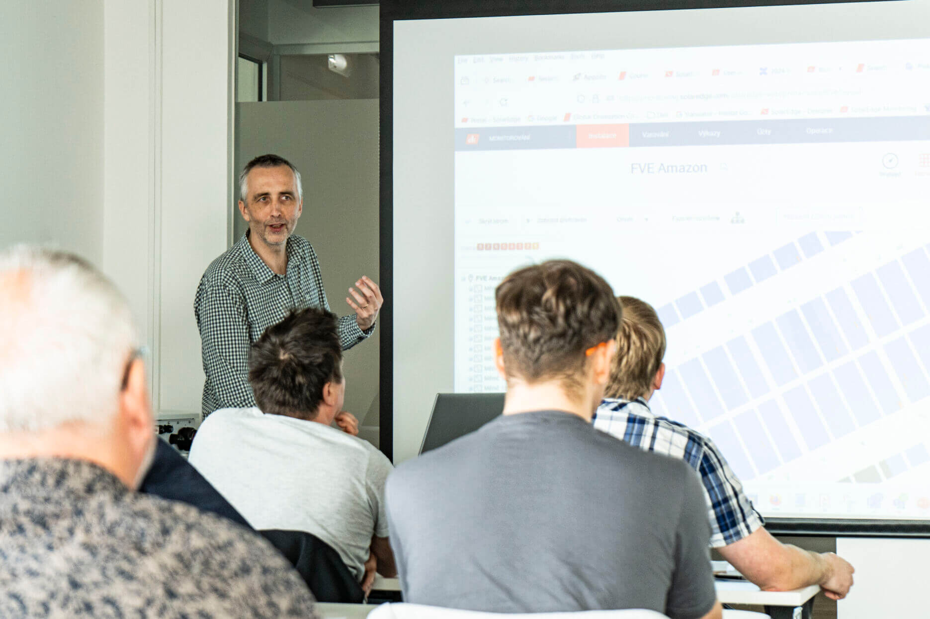 8d842297-7288-4086-8390-0623fa6d3049 Březnové školení SolarEdge a Sunman: komerční střídače a flexibilní panely