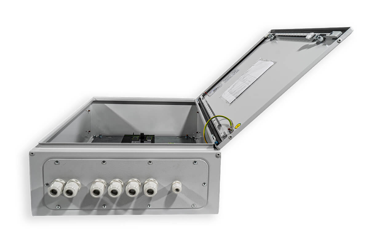 Combiner box pro 2 bateriové racky Pylontech M1C